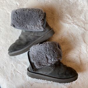 UGG Classic Sheepskin Boot Youth Sz 1